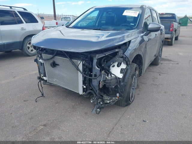 JN8BT3BA4SW343924 Nissan Rogue Sv Fwd