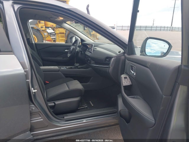 JN8BT3BA4SW343924 Nissan Rogue Sv Fwd