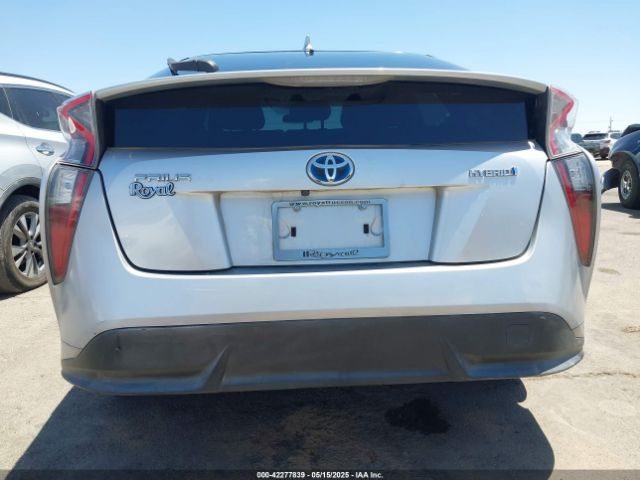 JTDKARFUXG3011181 Toyota Prius Three Touring