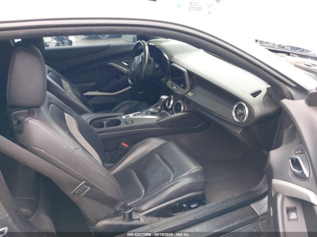 2019 CHEVROLET CAMARO 1G1FD1RS9K0144568 Photo 4