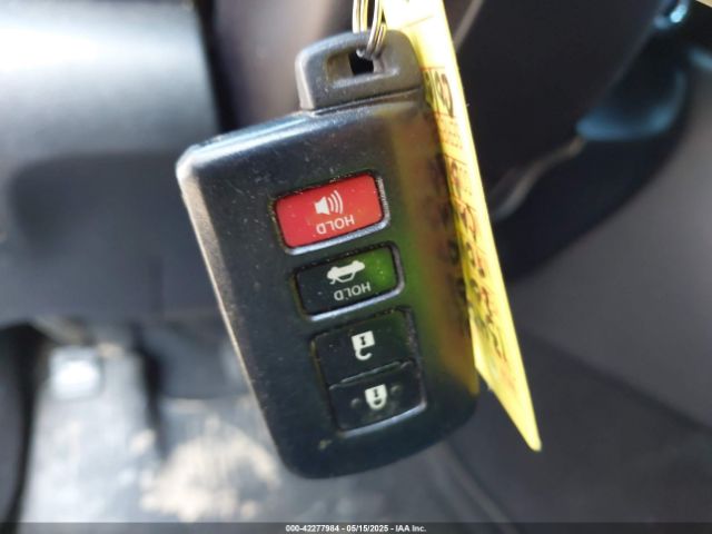 4T1BF1FK0HU670525 Toyota CAMRY XLE