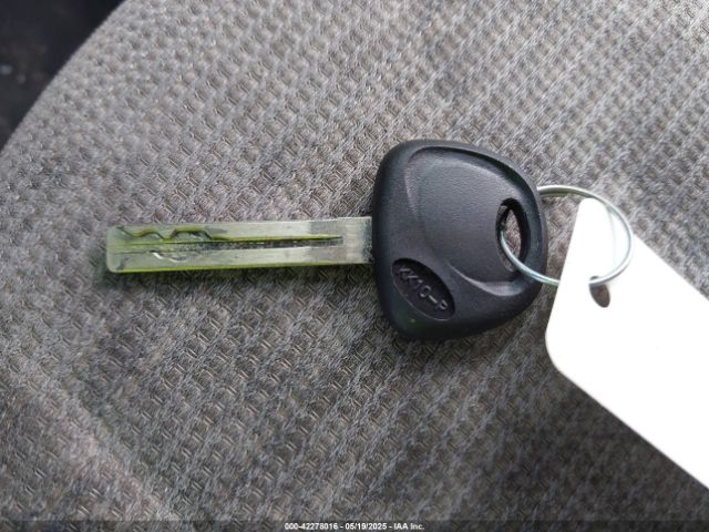 5XYKT3A63EG509554 KIA SORENTO LX