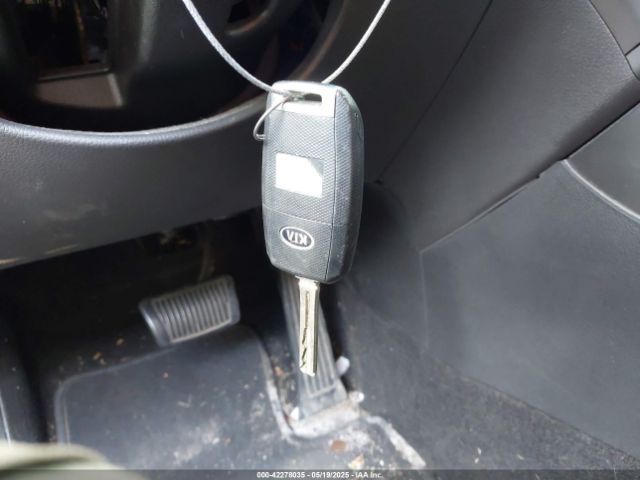 KNAGM4A72F5580043 KIA Optima Lx