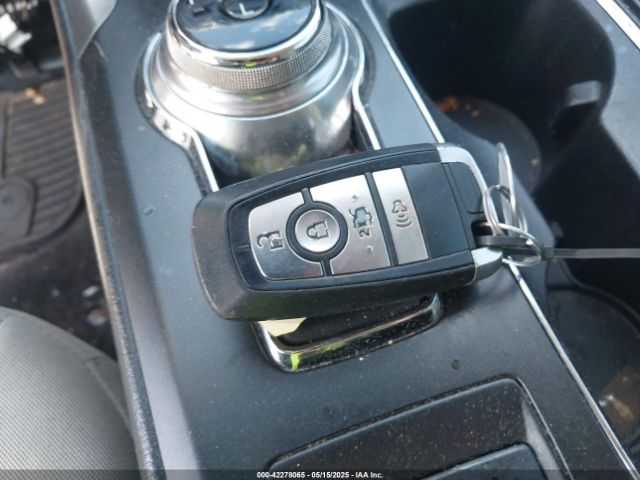 3FA6P0UUXHR172055 Ford Fusion Hybrid S