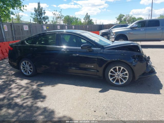 3FA6P0UUXHR172055 Ford Fusion Hybrid S