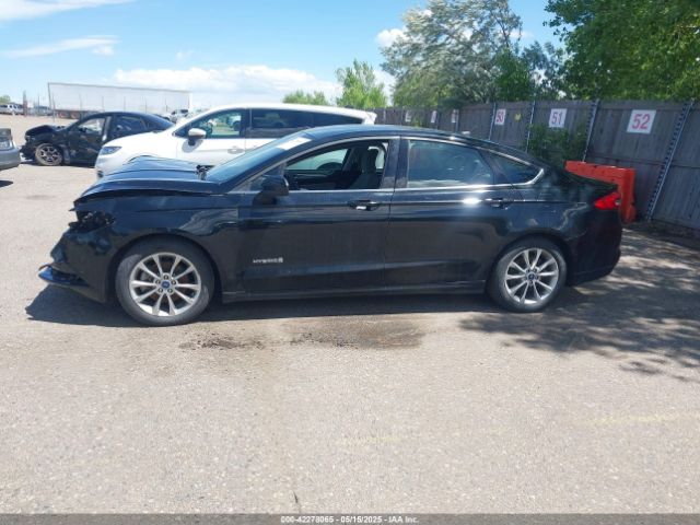 3FA6P0UUXHR172055 Ford Fusion Hybrid S