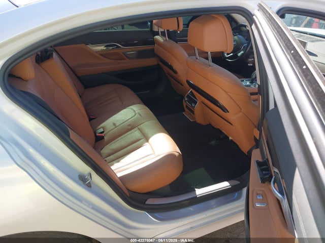 BMW 740I 2020 WBA7T2C0XLGL17774 Image 8
