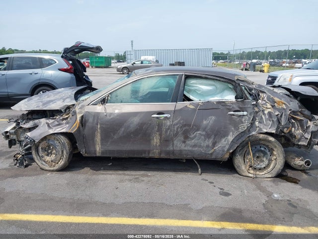 1N4AL3AP1HC134623 Nissan Altima 2.5 S