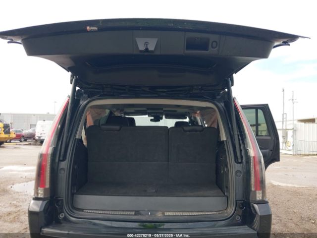 1GYS4BKJ0HR271477 Cadillac Escalade Luxury