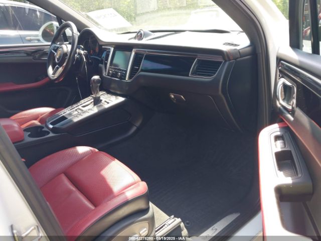2016 PORSCHE MACAN WP1AB2A58GLB51308 Photo 4