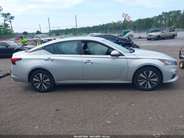 1N4BL4DVXNN326160 Nissan Altima Sv Fwd