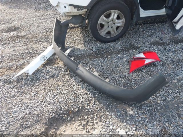 2T3BFREVXFW304957 Toyota RAV4 LE