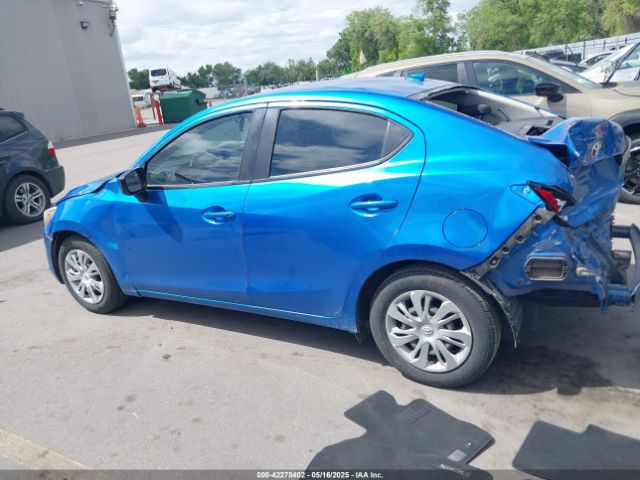 3MYDLBYV2KY520621 Toyota YARIS L