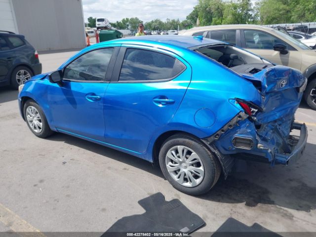 3MYDLBYV2KY520621 Toyota YARIS L