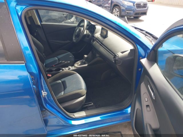 3MYDLBYV2KY520621 Toyota YARIS L