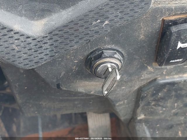 2019 POLARIS RZR 3NSVDE92XKF782810 Photo 10