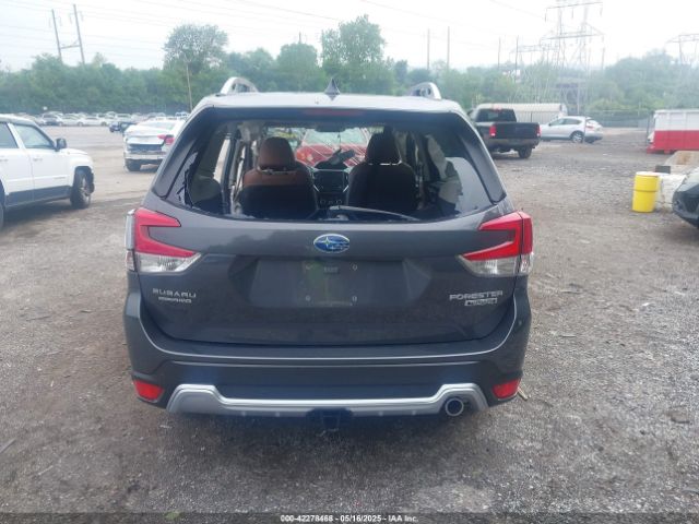 JF2SKARCXPH471656 Subaru Forester Touring