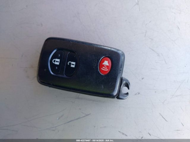 JTDKN3DU6F0408343 Toyota Prius Two