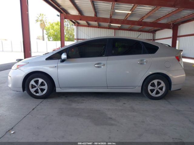 JTDKN3DU6F0408343 Toyota Prius Two