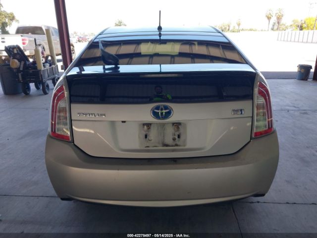 JTDKN3DU6F0408343 Toyota Prius Two