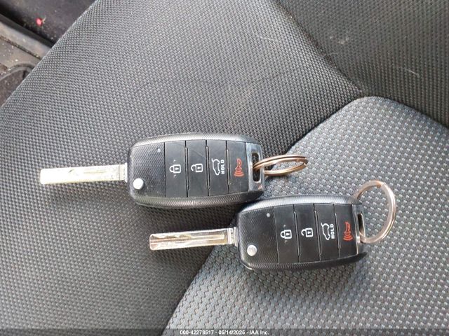 KNDPB3AC2F7742807 KIA Sportage Lx