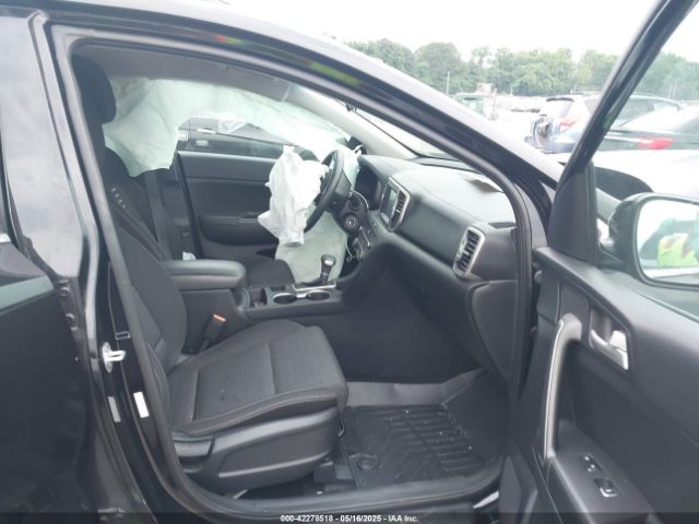KNDPMCAC1H7220862 KIA Sportage Lx