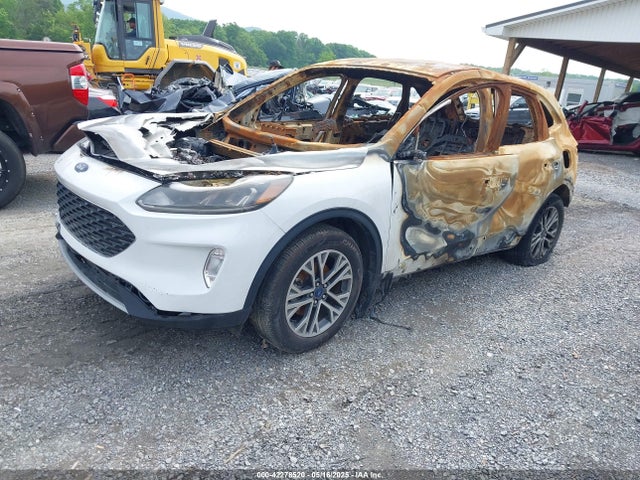 1FMCU0H66NUA84198 Ford ESCAPE SEL