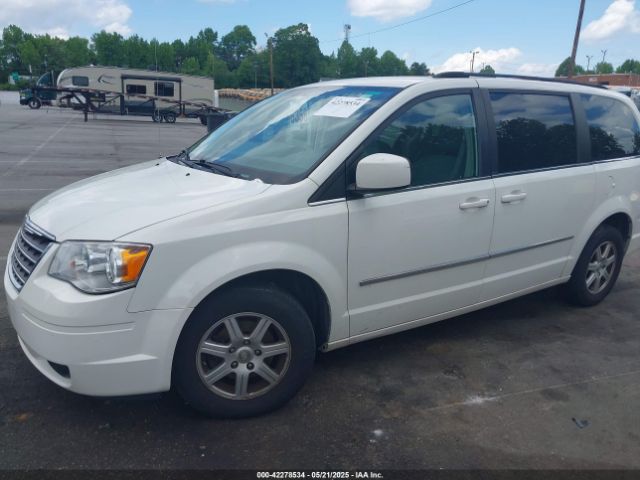 2010 CHRYSLER TOWN & COUNTRY 2A4RR5D19AR266065 Photo 1