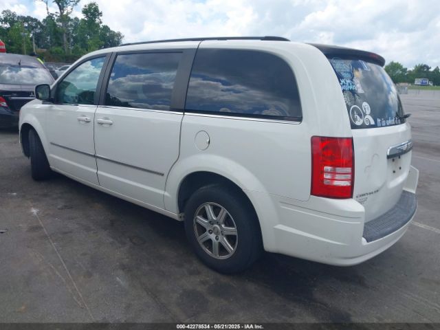 2010 CHRYSLER TOWN & COUNTRY 2A4RR5D19AR266065 Photo 2