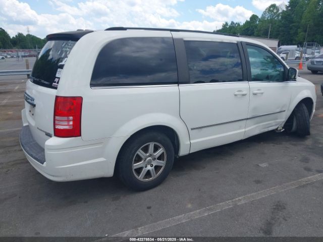 2010 CHRYSLER TOWN & COUNTRY 2A4RR5D19AR266065 Photo 3
