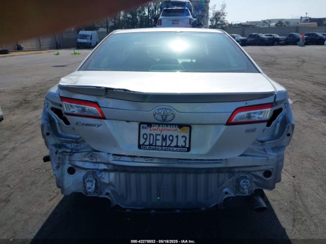 4T1BF1FK0EU401792 Toyota CAMRY SE