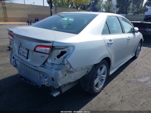 4T1BF1FK0EU401792 Toyota CAMRY SE