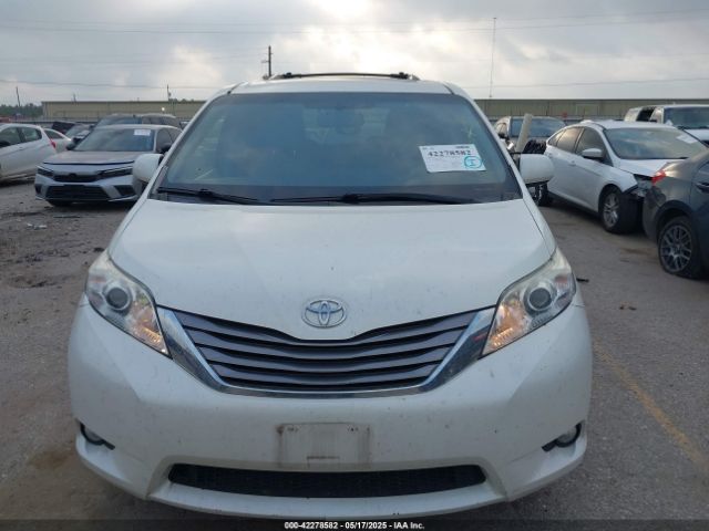 5TDYZ3DC9HS776179 Toyota Sienna Xle 8 Passenger