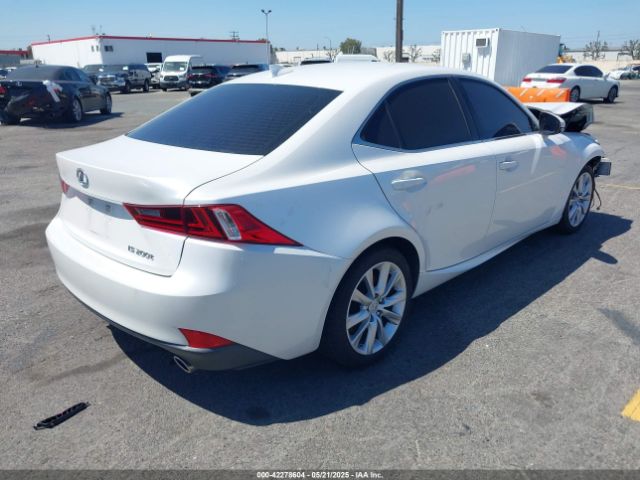 2016 LEXUS IS 200T JTHBA1D22G5036596 Photo 3
