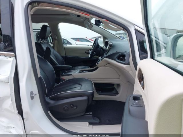2022 CHRYSLER PACIFICA 2C4RC1GG4NR138872 Photo 4