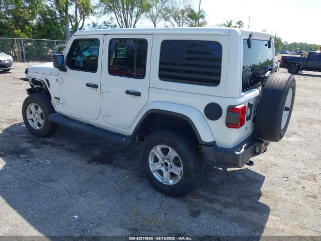 1C4HJXEN1LW104950 Jeep Wrangler Unlimited Sahara Altitude 4x4