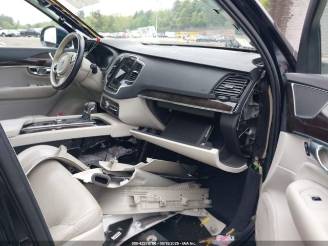 2017 VOLVO XC90 YV4A22PK5H1141859 Photo 4