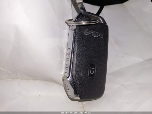 KNDEUCAA0N7260237 KIA SELTOS S
