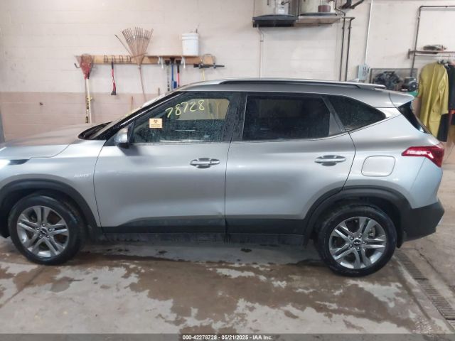 KNDEUCAA0N7260237 KIA SELTOS S
