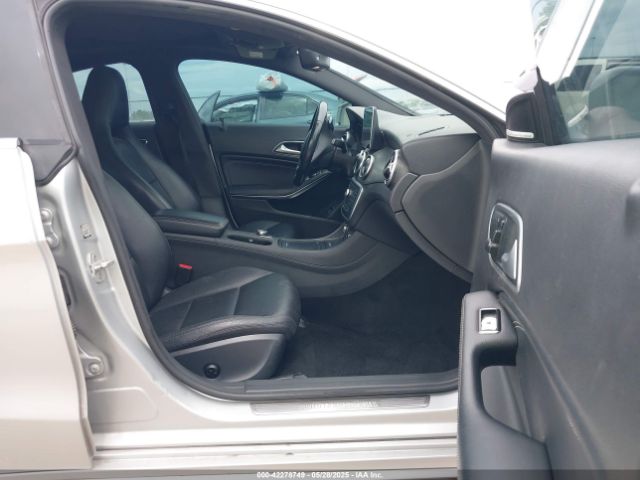 2015 MERCEDES-BENZ CLA 250 WDDSJ4GB8FN183749 Photo 4