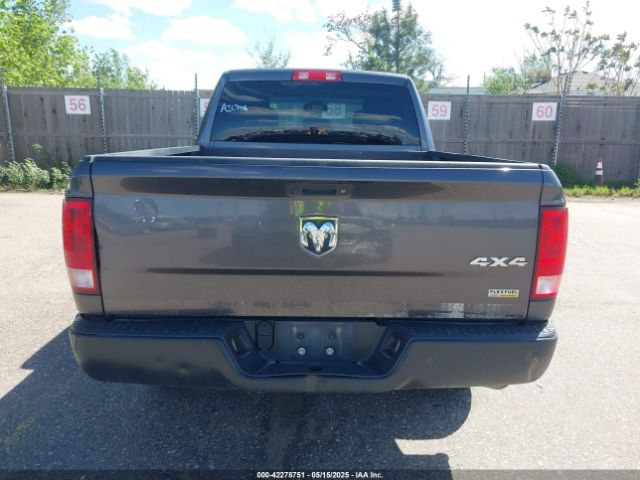 1C6RR7FG2JS285033 RAM 1500 Tradesman  4x4 6'4 Box