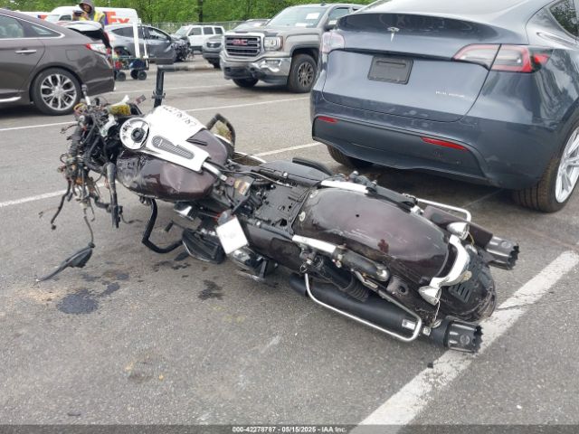 2011 HARLEY-DAVIDSON FLHX 1HD1KBM15BB671330 Photo 2