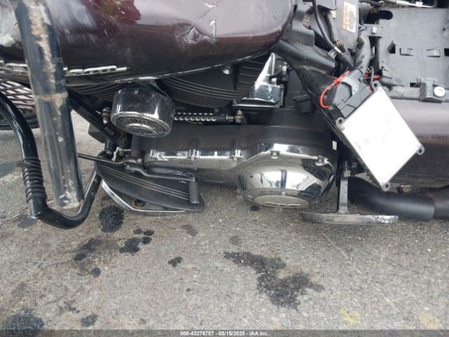 2011 HARLEY-DAVIDSON FLHX 1HD1KBM15BB671330 Photo 8