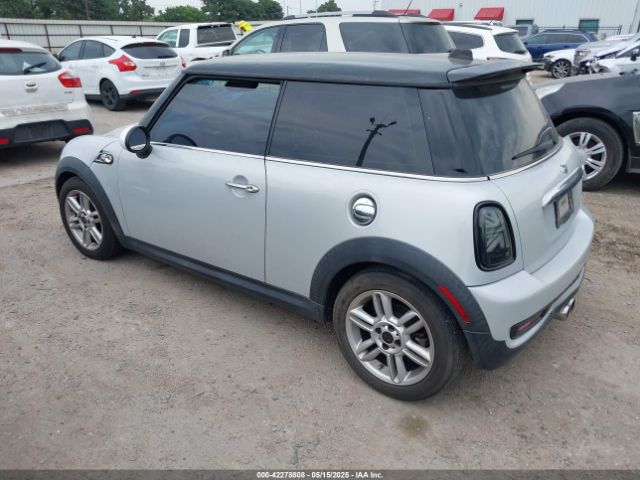 2013 MINI HARDTOP WMWSV3C5XDT476311 Photo 2