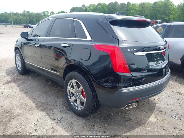 2017 CADILLAC XT5 1GYKNARS8HZ133787 Photo 2