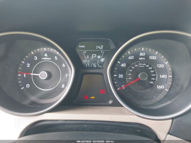 5NPDH4AE1FH594041 Hyundai ELANTRA SE