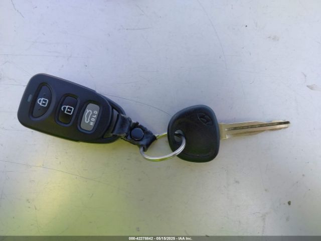 KMHD74LF2LU929720 Hyundai ELANTRA SE