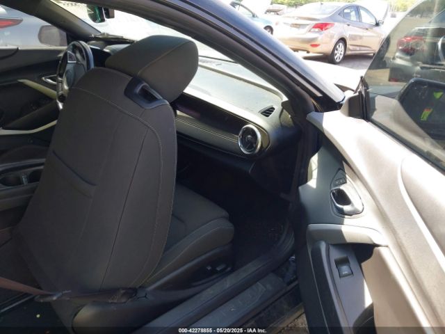 2017 CHEVROLET CAMARO 1G1FB1RXXH0169859 Photo 4