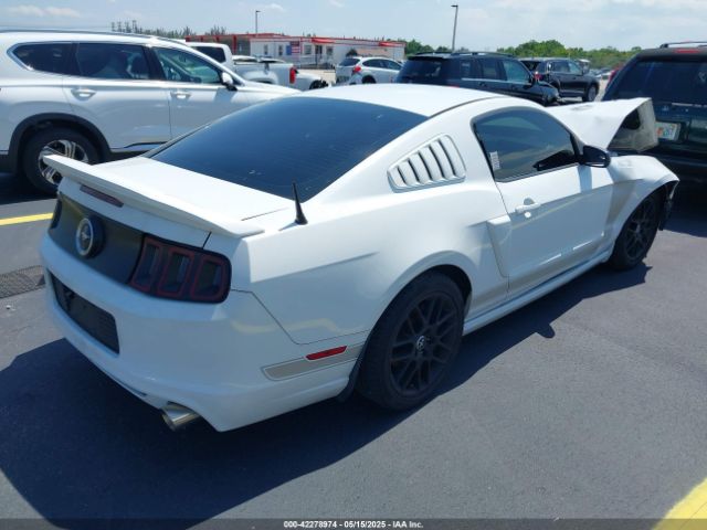 1ZVBP8AM8E5277944 Ford Mustang V6