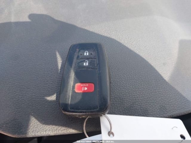 2T3W1RFV5MC092028 Toyota Rav4 Xle